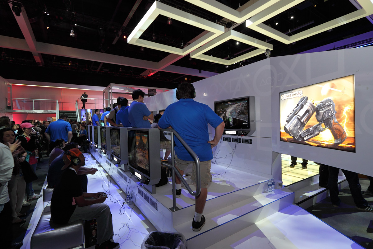 《星戰神鷹》多人連線試玩區