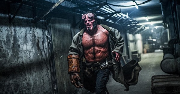 黑马漫画重启改编电影《地狱怪客：血后的崛起》最新剧照曝光 明年 4 月上映