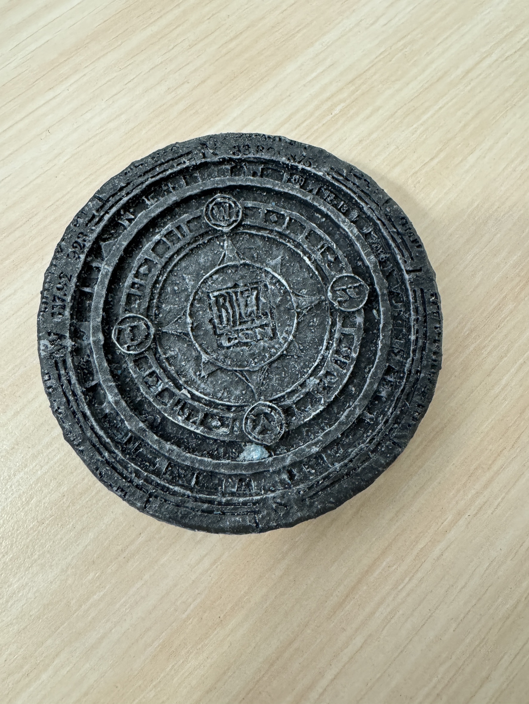 用木槌破冰後發現了 BlizzCon 2026 紀念幣 image