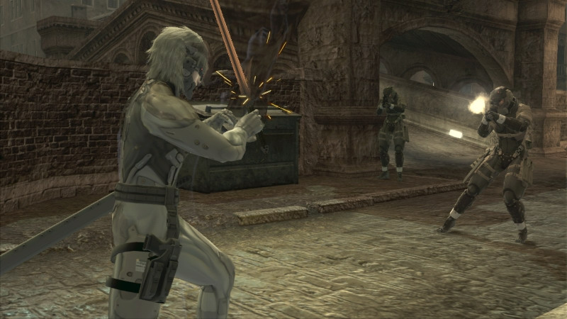 雷電的高頻振動刀可抵擋正面攻擊