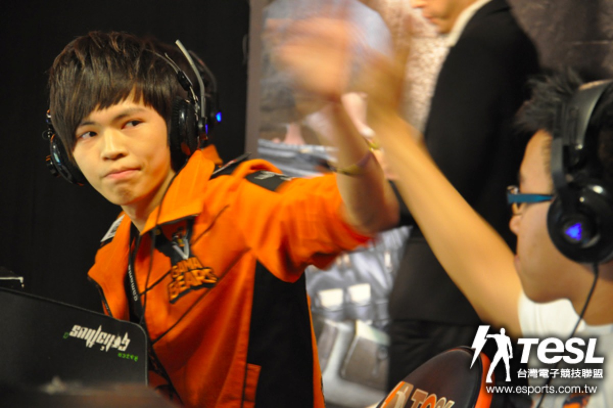 歐文(余弘安)驟死賽大爆發,率領橘子熊以3:0再度擊敗華義SPIDER