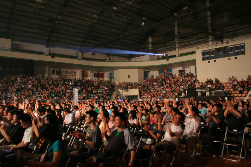 台下聽眾熱情的回應
