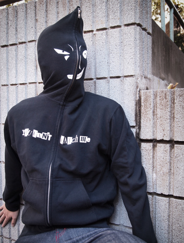 雖然說拉鍊拉到底是賣點但還是讓人......