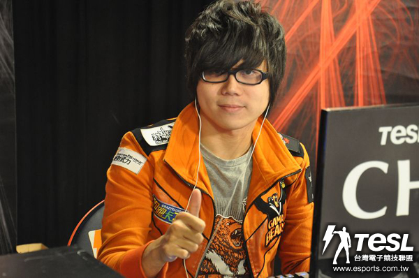 Croly(林苡宗)累積大量巨像,強如Nifi(劉益廷)也只能打出GG投降