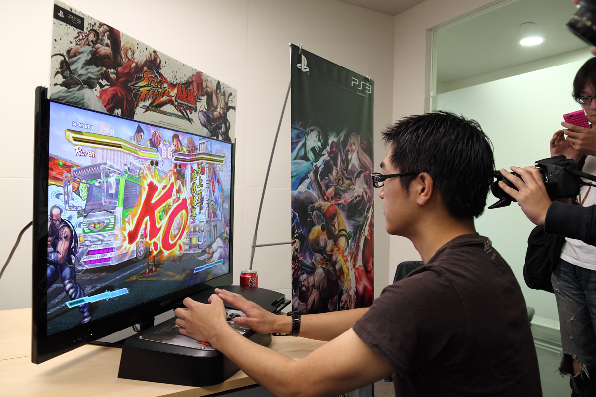 SCET 現場也邀請 GamerBee、洛克胖等高手玩家到場體驗