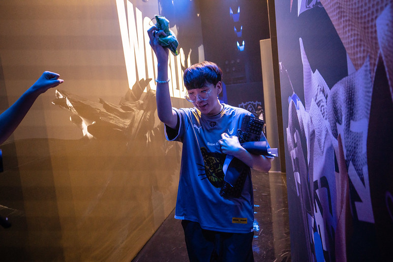 【情報】《英雄聯盟》GEN.G 戰隊宣布旗下明星選手 Ruler 離隊 @英雄聯盟 League of Legends 哈啦板 - 巴哈姆特