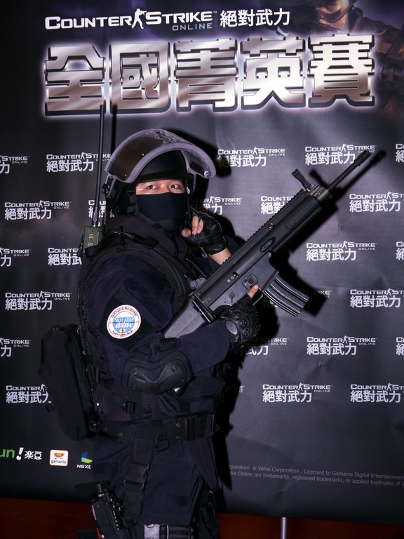 迎接1月《CSO》全國菁英賽總決賽 玩家巧扮遊戲角色為選手加油《Counter Strike Online》 - 巴哈姆特