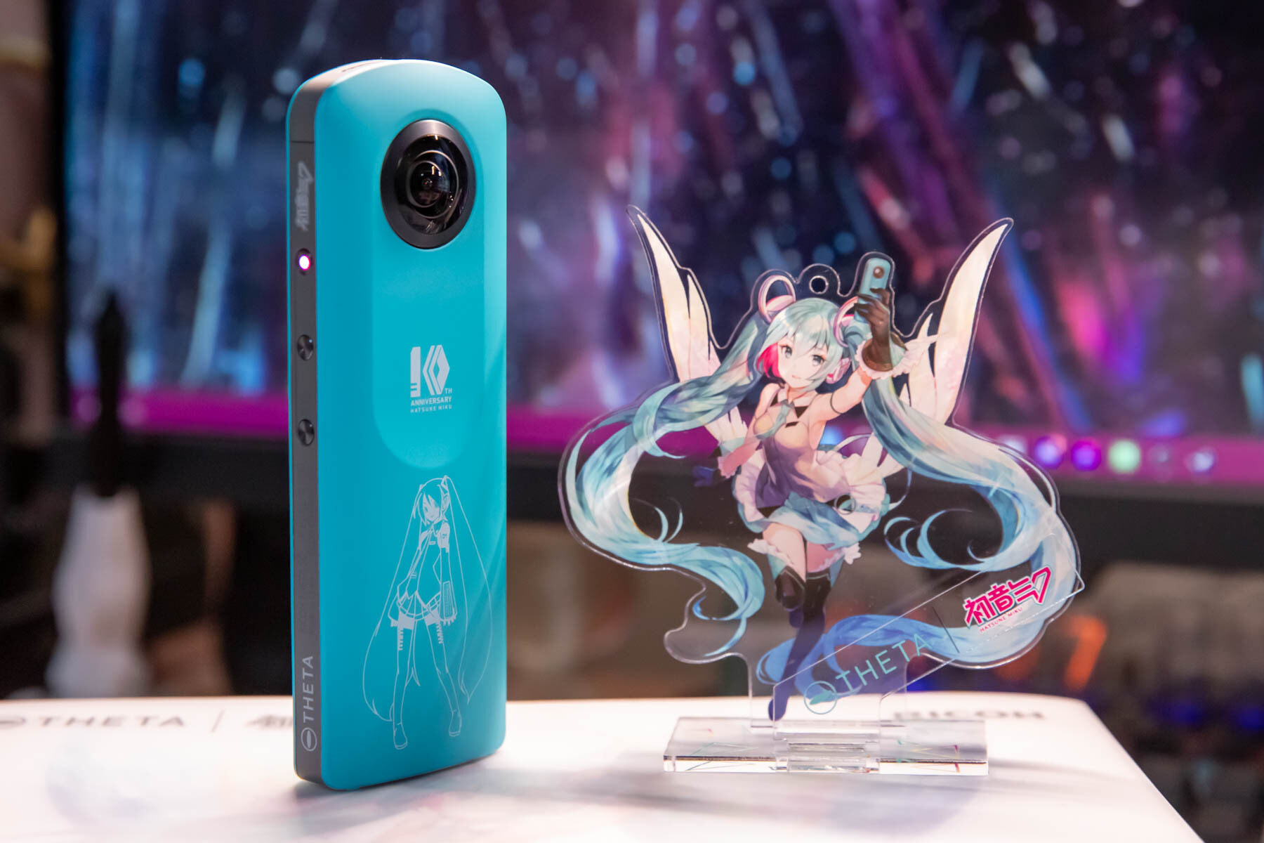 【簡單開箱】Ricoh Theta SC 初音未來10週年紀念版- willie183tw的