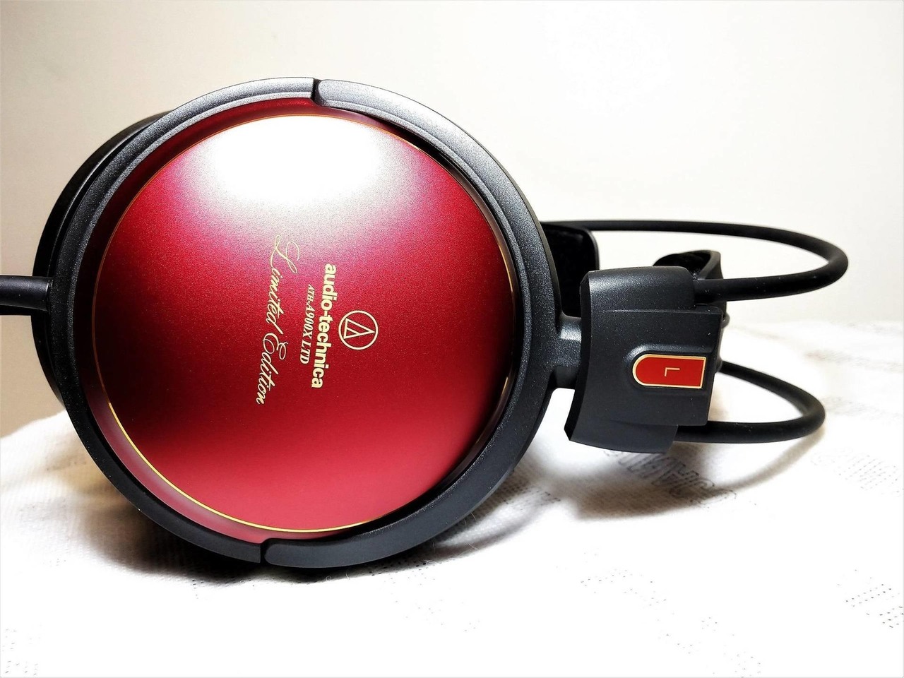 鐵三角2013年ATH-A900XLTD 2000台限定終末的緋紅色- x1973852的創作