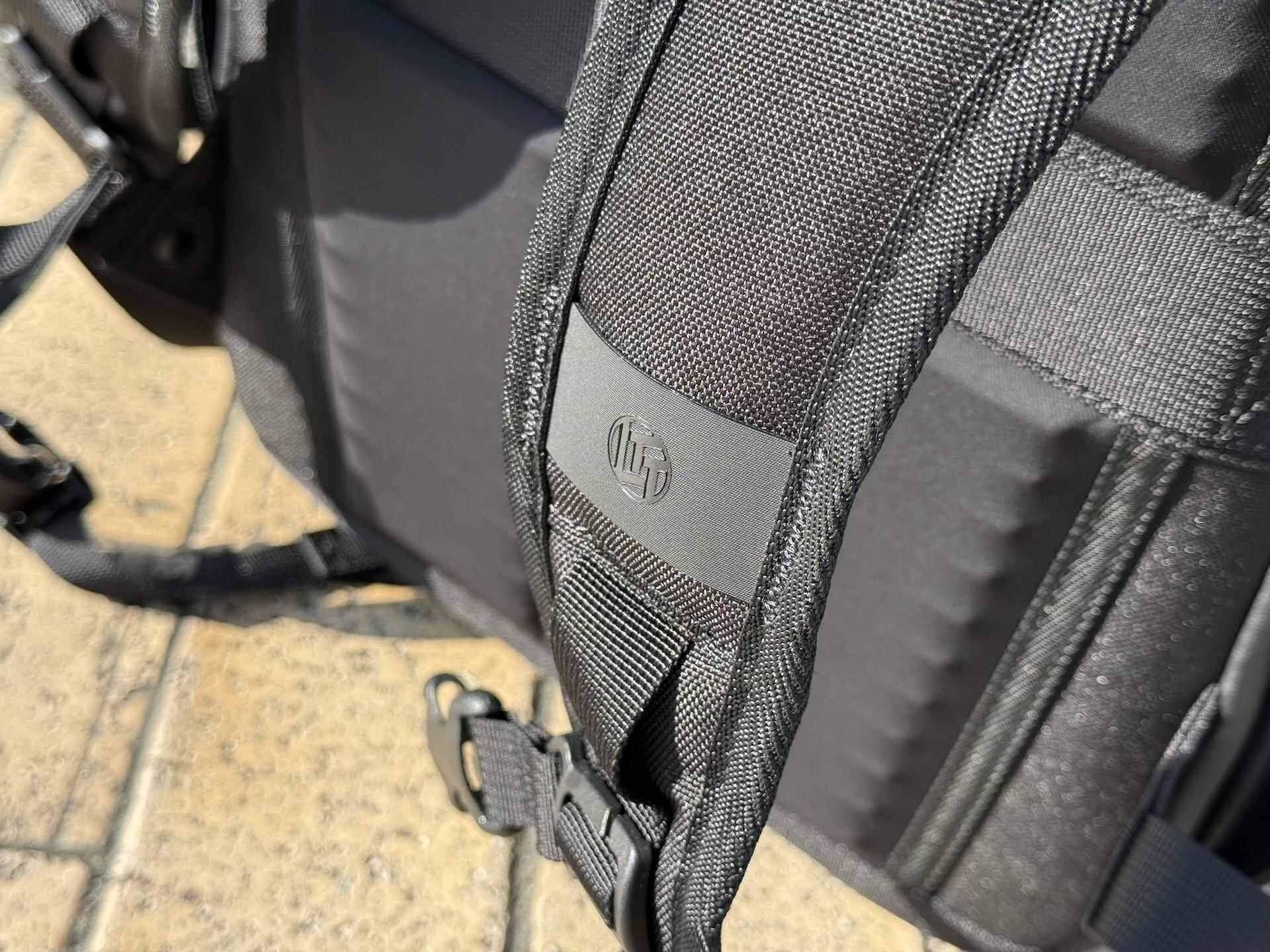 【心得】LTT Commuter Backpack (通勤背包)開箱 - mars7788的創作 - 巴哈姆特