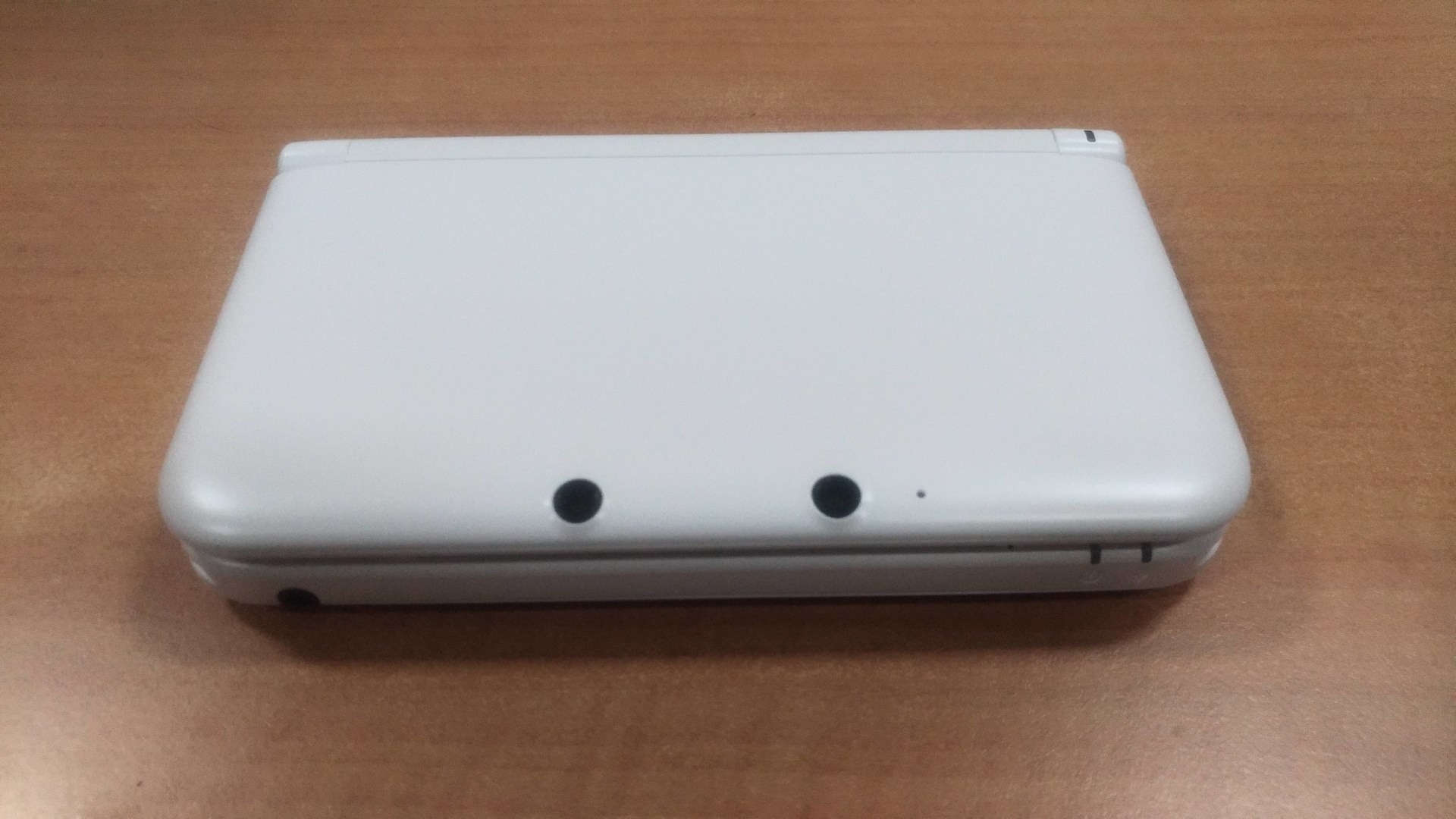 主機收藏】3DSLL Nintendo 3DS LL 純白色- a2462365的創作- 巴哈姆特