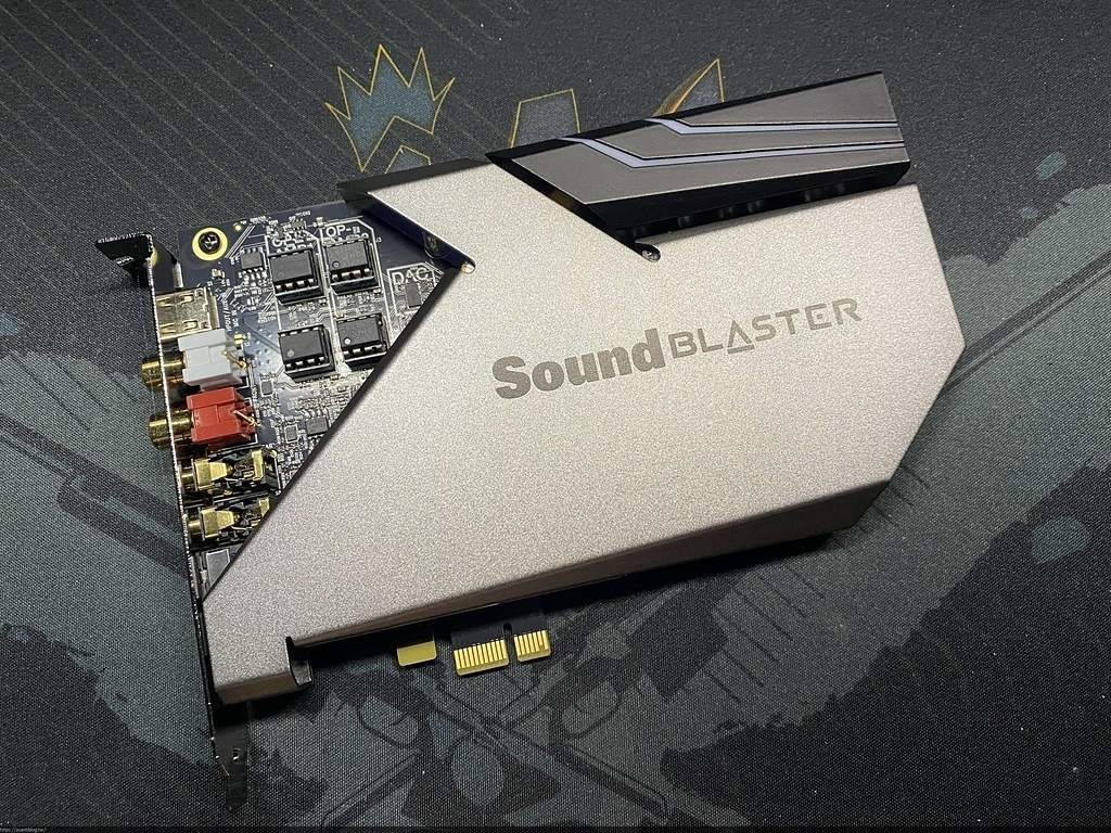 創新30週年誠意之作CREATIVE SOUND BLASTERX AE-9開箱- kge78682的創作