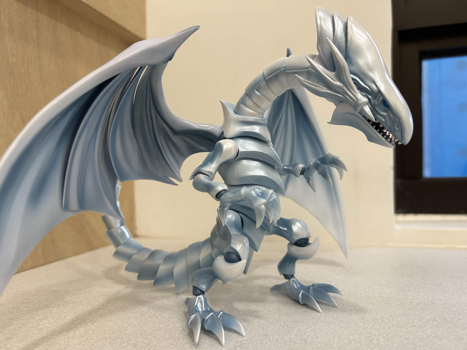 青眼白龍咆哮】遊戯王 青眼の白龍 25thシークレット QCAC-JP021 絵違い