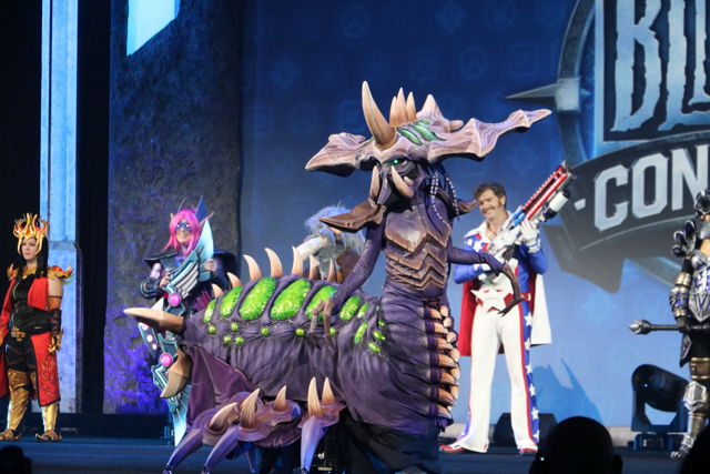 扮演《魔獸世界》豺狼人霍格的玩家奪 2017 BlizzCon Cosplay 大賽冠軍