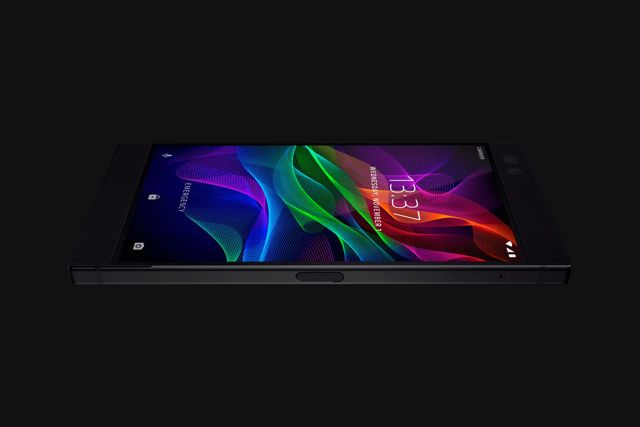 Razer 推出新產品 Razer Phone 瞄準手機遊戲重度玩家