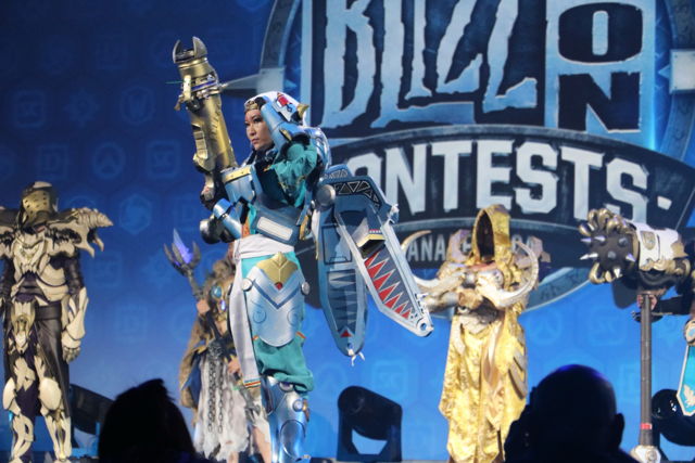 扮演《魔獸世界》豺狼人霍格的玩家奪 2017 BlizzCon Cosplay 大賽冠軍