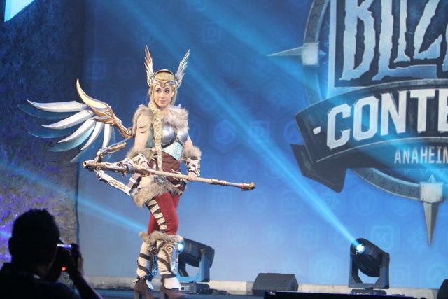 扮演《魔獸世界》豺狼人霍格的玩家奪 2017 BlizzCon Cosplay 大賽冠軍