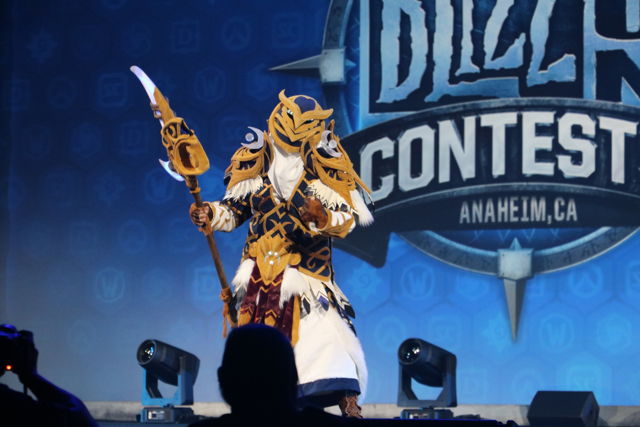 扮演《魔獸世界》豺狼人霍格的玩家奪 2017 BlizzCon Cosplay 大賽冠軍