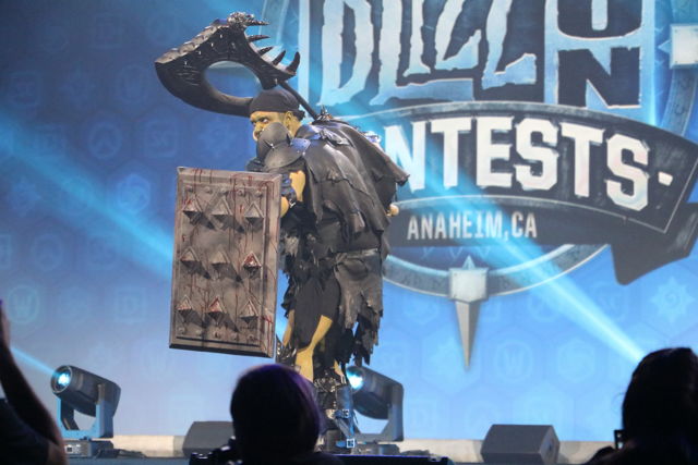 扮演《魔獸世界》豺狼人霍格的玩家奪 2017 BlizzCon Cosplay 大賽冠軍