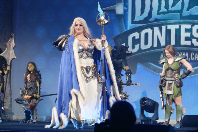 扮演《魔獸世界》豺狼人霍格的玩家奪 2017 BlizzCon Cosplay 大賽冠軍