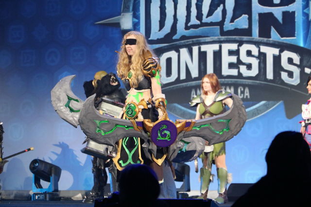 扮演《魔獸世界》豺狼人霍格的玩家奪 2017 BlizzCon Cosplay 大賽冠軍