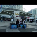 《瘋狂兔子歸鄉記》在 E3 展場門口以醒目方式進行宣傳